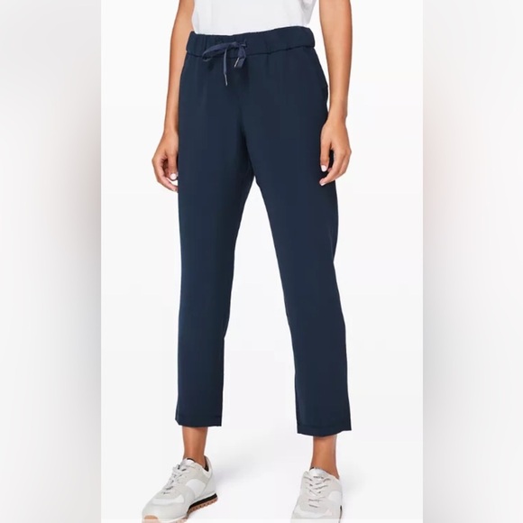 Lululemon Athletica Blue Cropped Ankle Pants‎ - Picture 1 of 8